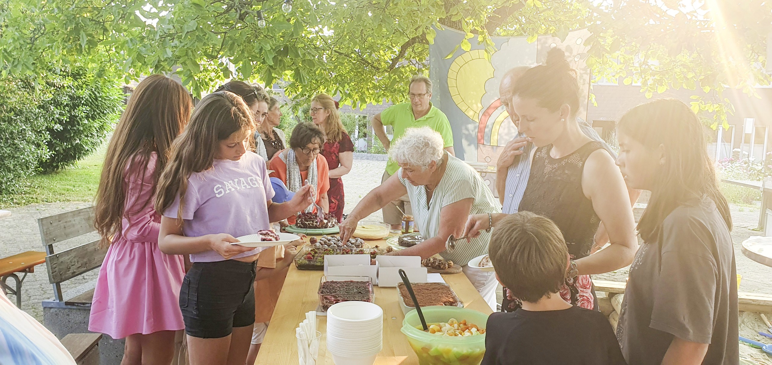 Generationenübergreifend wurde letztes Wochenende das 50-Jahr-Jubiläum der Domino-Siedlung in Frasnacht gefeiert.
