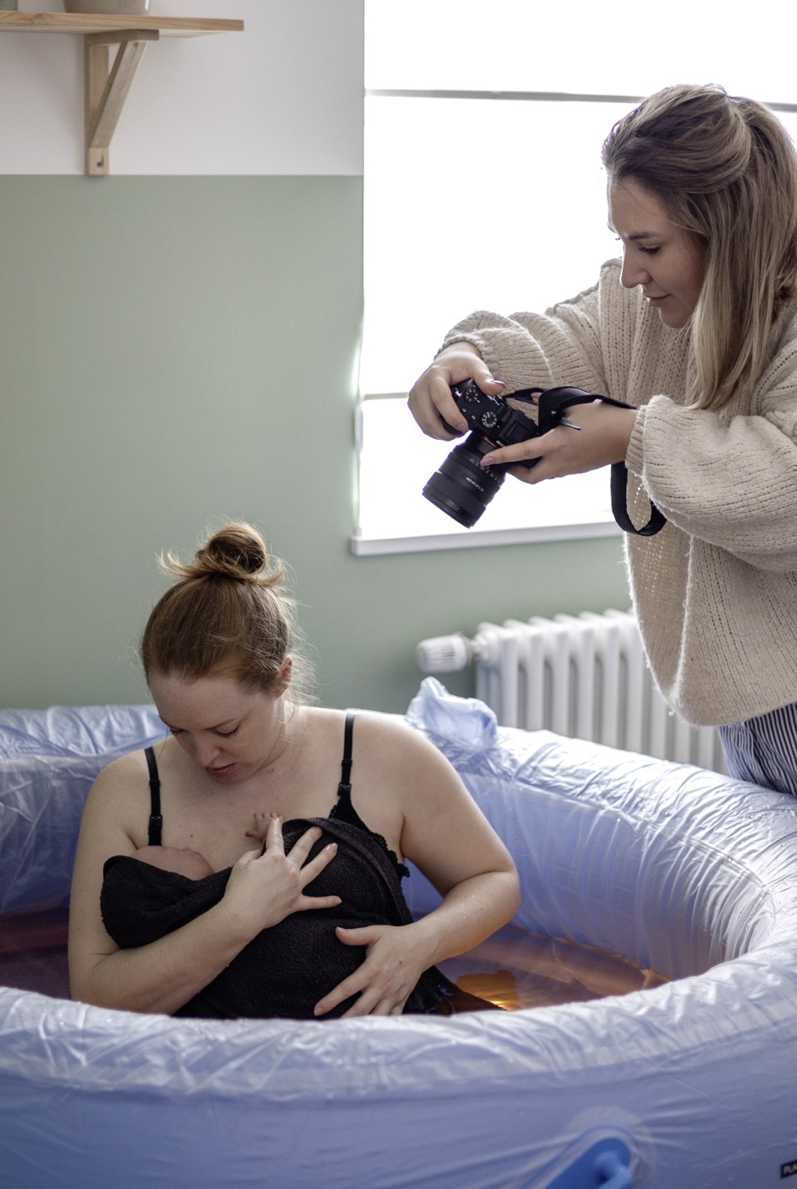 Celina Morel ist bei ihrer Arbeit als Geburtsfotografin ganz nah dran, wenn neues Leben zur Welt kommt.