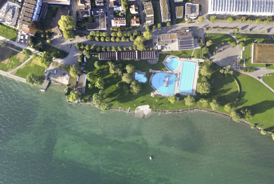 Das Arboner Schwimmbad bleibt für Fussgänger gesperrt.