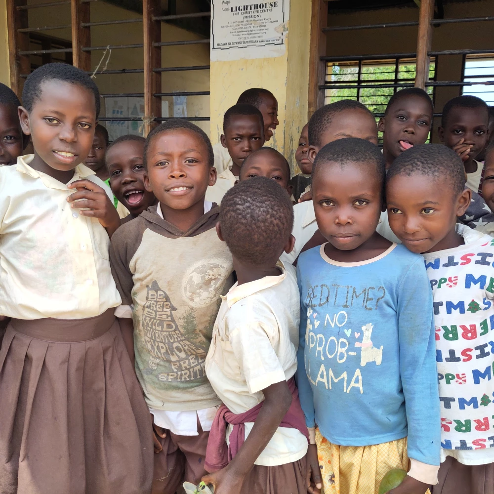 Kinder in einer Schule im Jaribuni-Bezirk